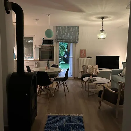 Kisvirag Vendeghaz * Balatonvilágos