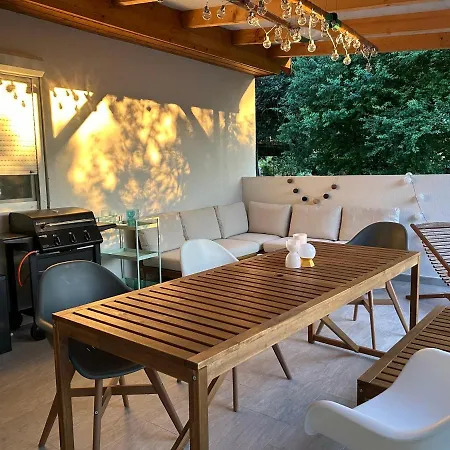 Semesterbostad Kisvirag Vendeghaz *