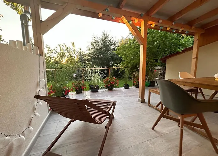 Kisvirag Vendeghaz 度假居